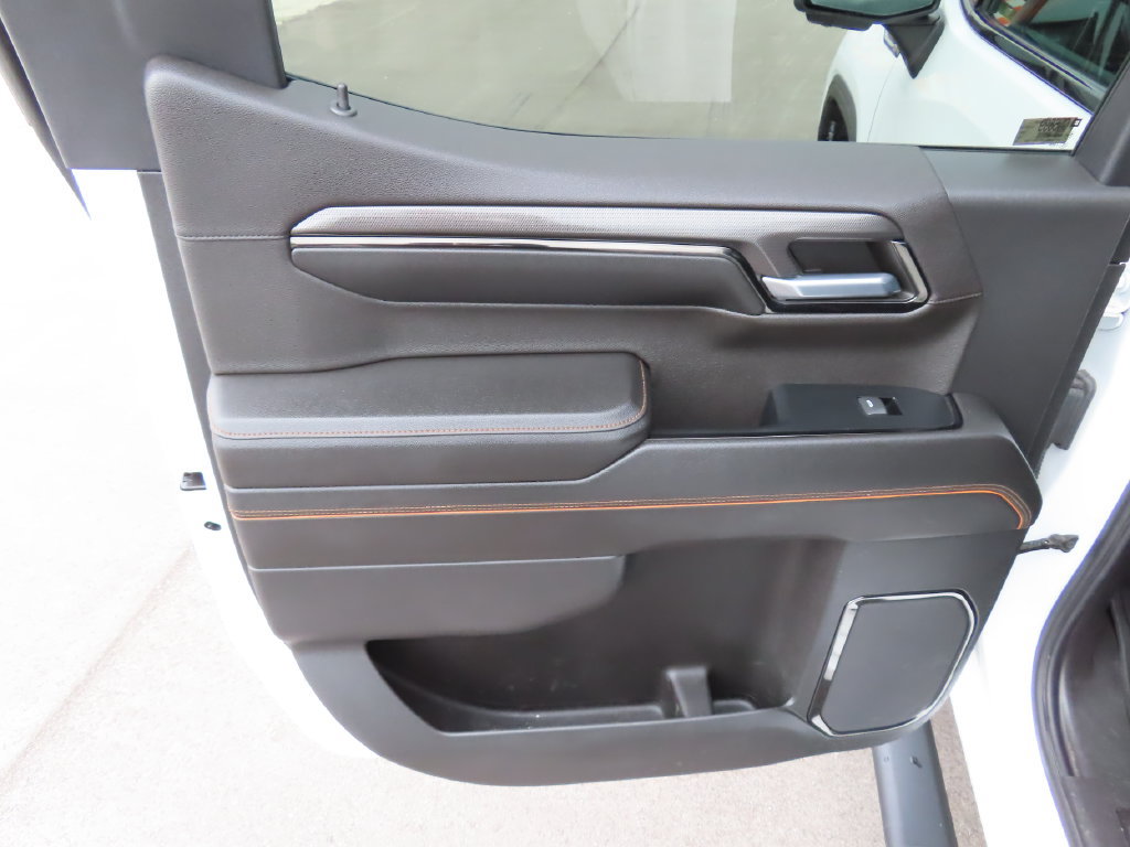Used 2023 GMC Sierra 1500 AT4 w/ Technology Package AWD/4WD image 23
