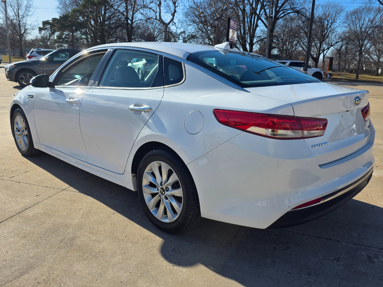 Used 2016 Kia Optima EX image 14