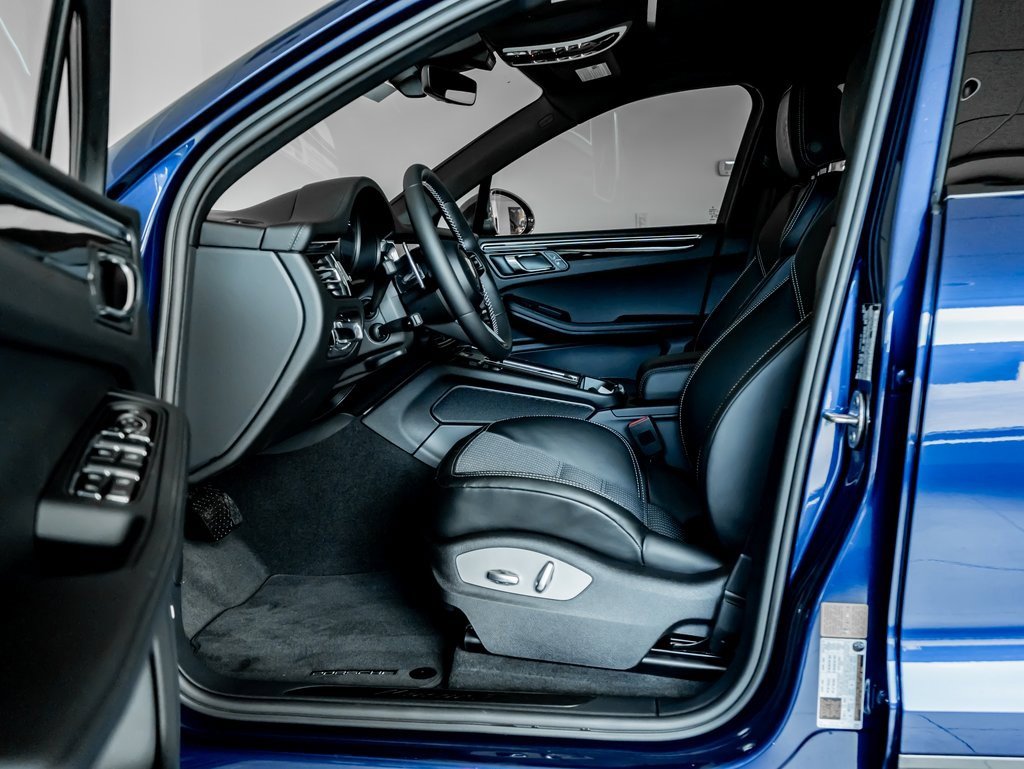 New 2026 Porsche Macan Turbo image 5