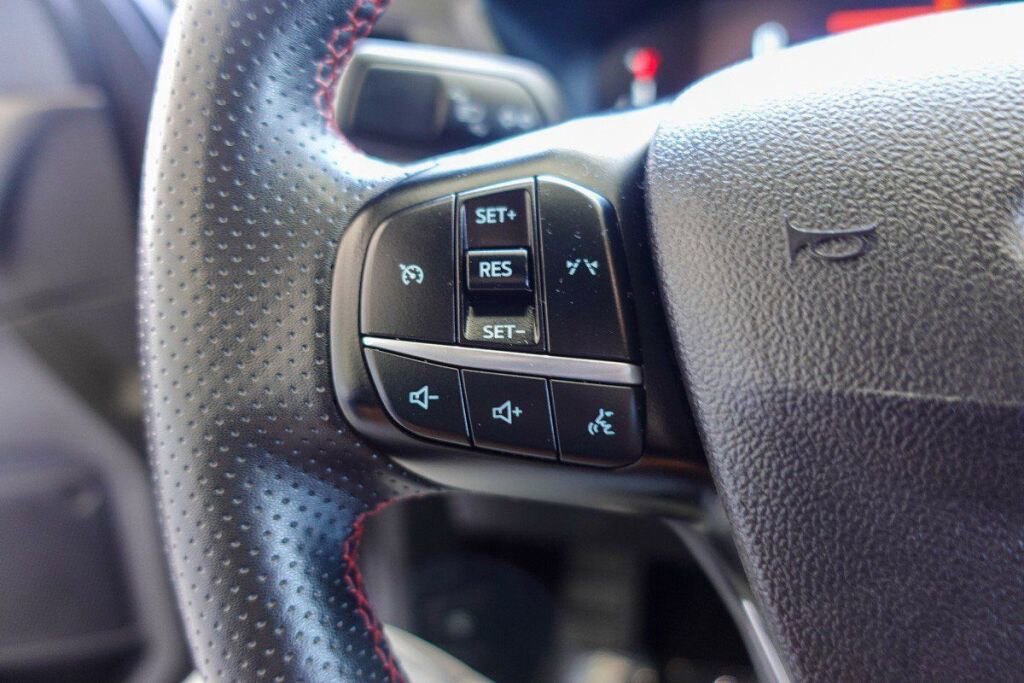 Used 2023 Ford Escape ST-Line image 15