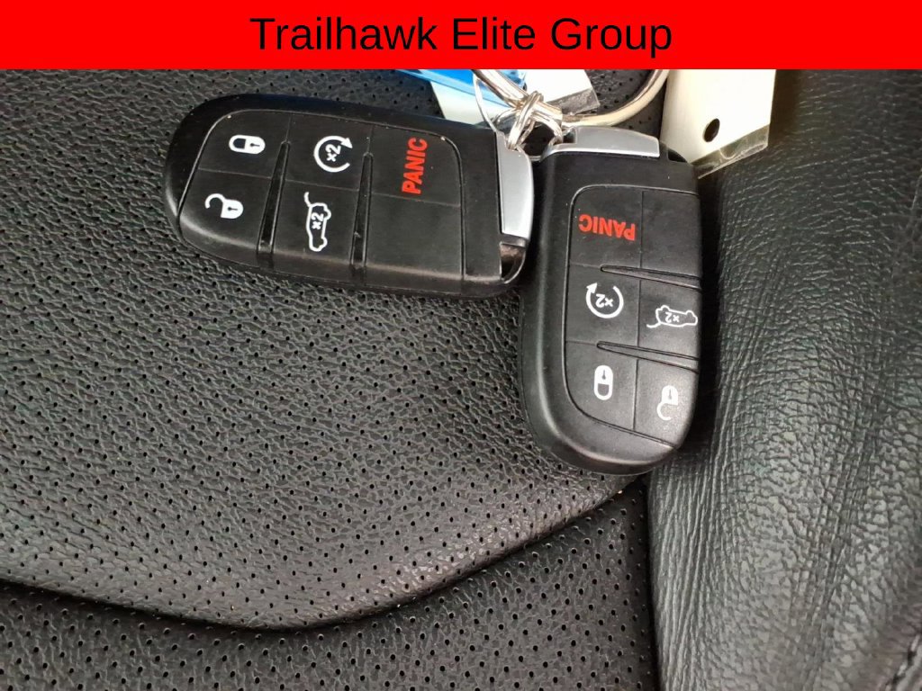 Used 2024 Jeep Compass Trailhawk w/ Trailhawk Elite Group AWD/4WD image 16