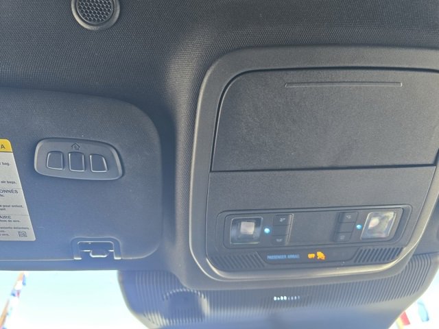 Used 2025 Ford Explorer ST-Line w/ ST-Line Street Pack image 25