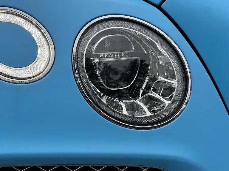 Used 2017 Bentley Bentayga image 44