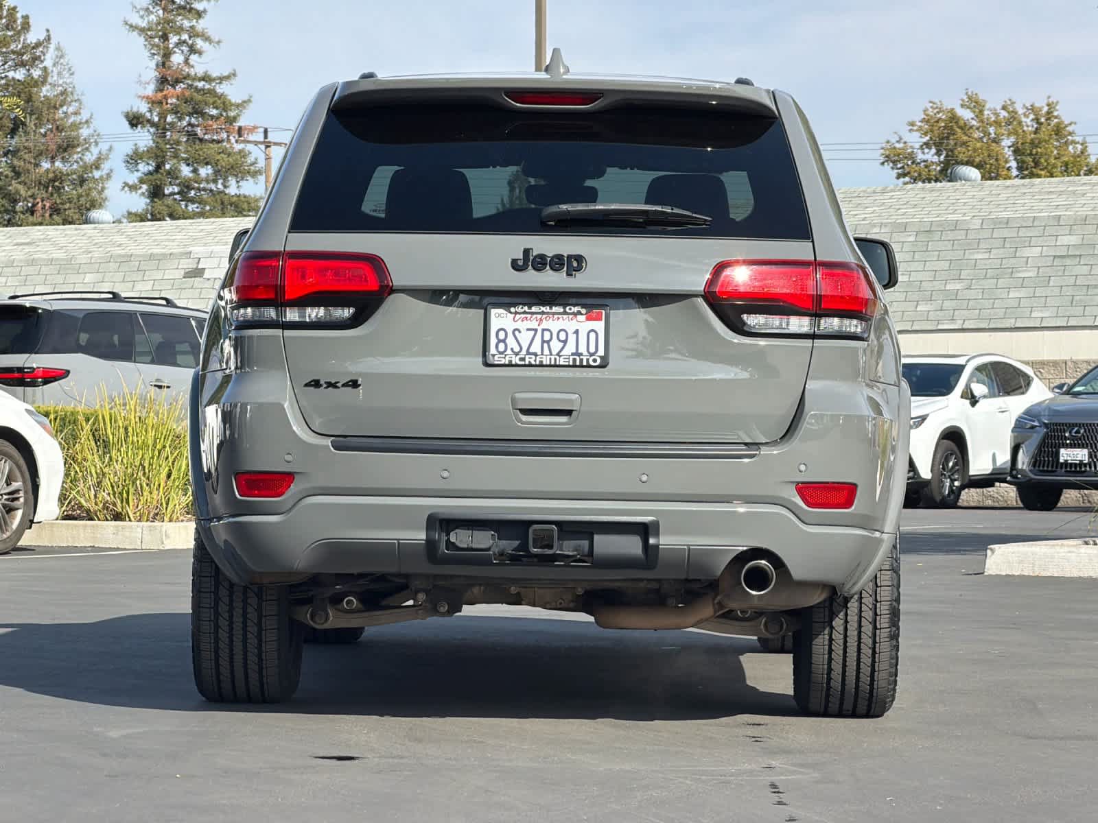 Used 2020 Jeep Grand Cherokee Altitude AWD/4WD image 8