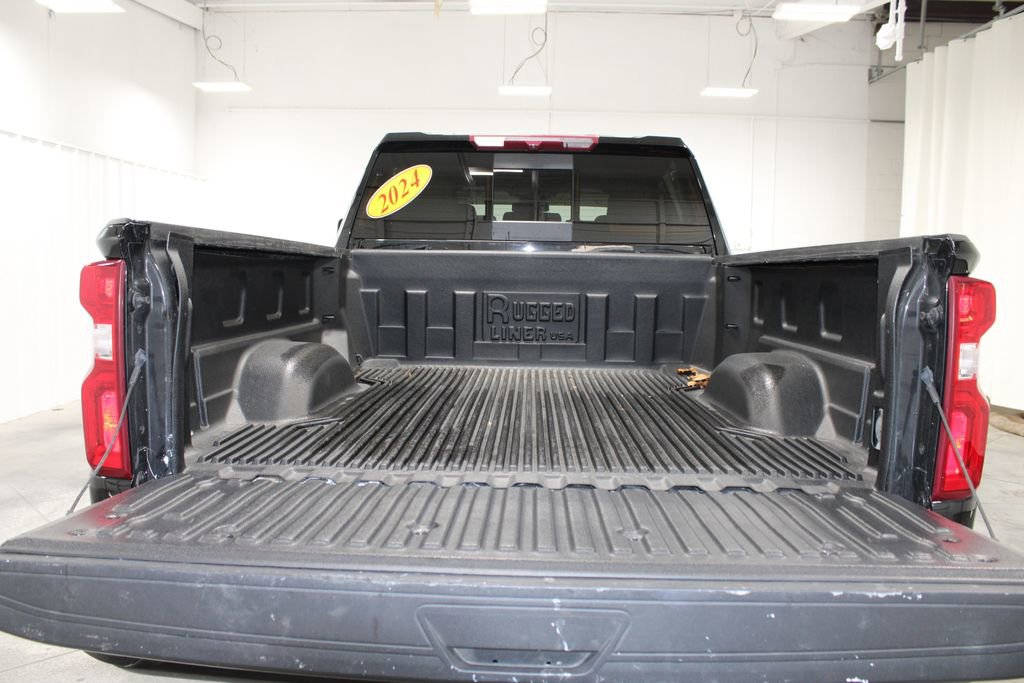 Used 2024 Chevrolet Silverado 2500 High Country image 18