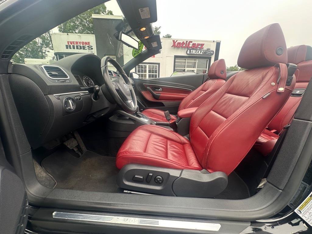 Used 2012 Volkswagen Eos Executive FWD image 21