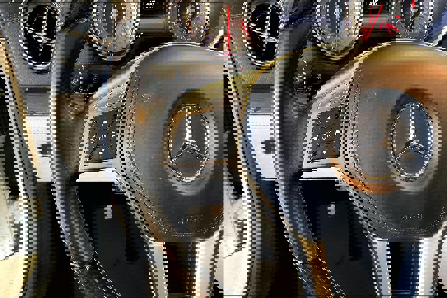 Used 2016 Mercedes-Benz SL 550 image 21