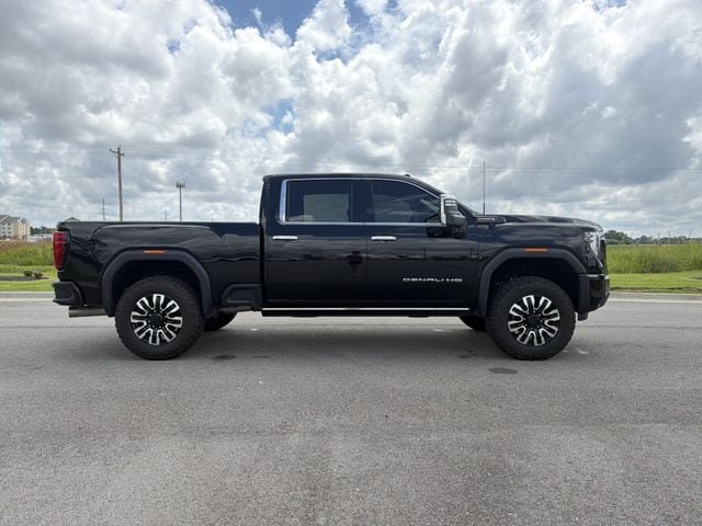 Used 2024 GMC Sierra 2500 Denali Ultimate AWD/4WD image 7