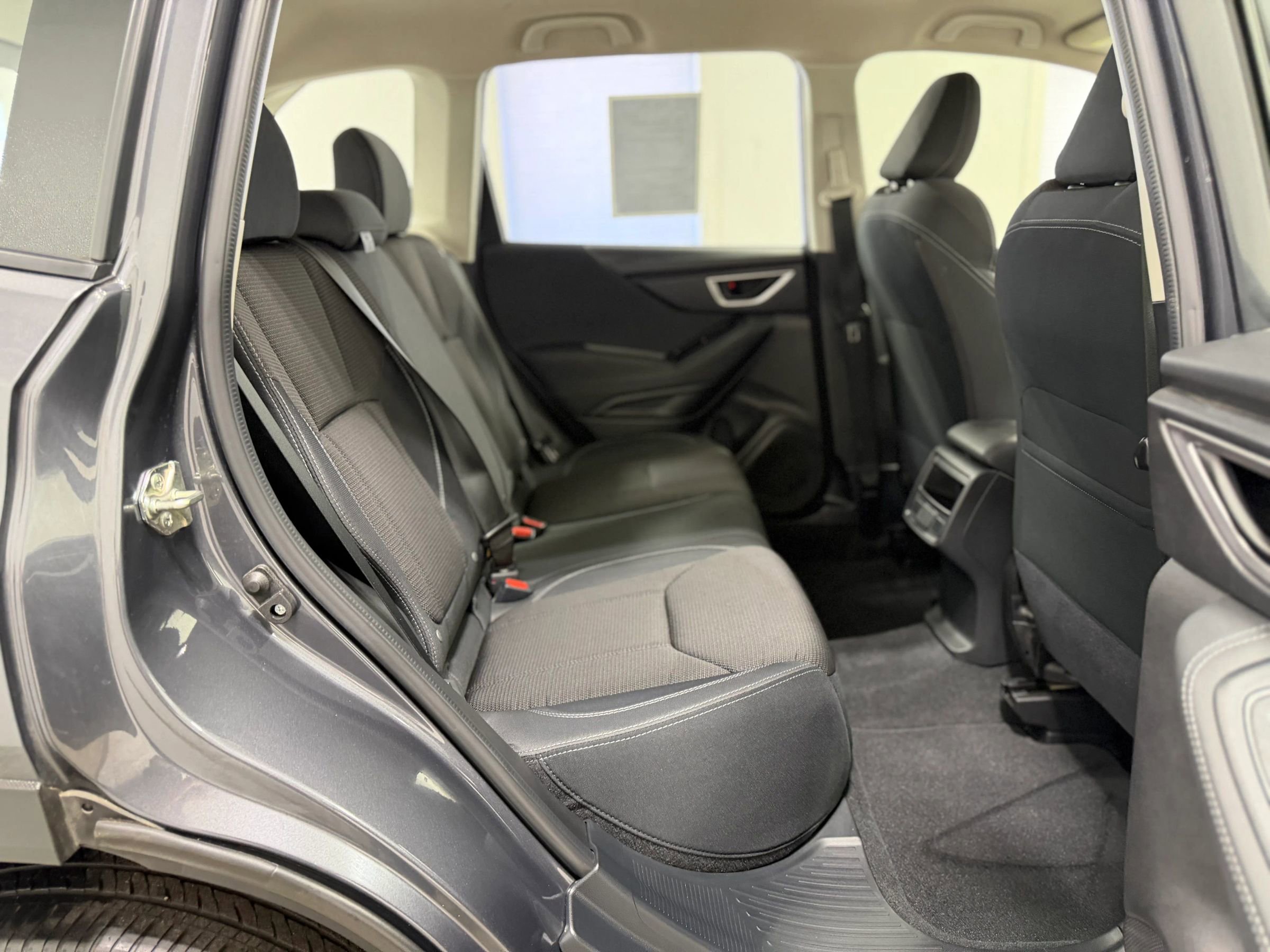 Used 2020 Subaru Forester AWD/4WD image 32