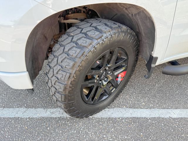 Used 2023 Chevrolet Silverado 1500 RST w/ Redline Edition AWD/4WD image 11