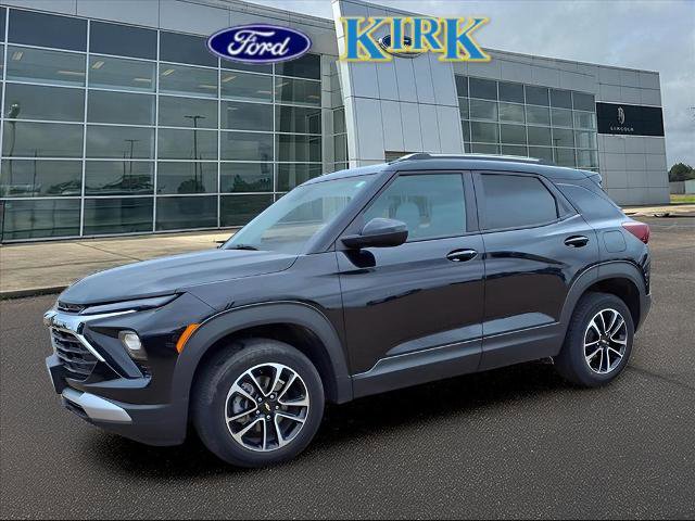 Used 2024 Chevrolet TrailBlazer LT image 2