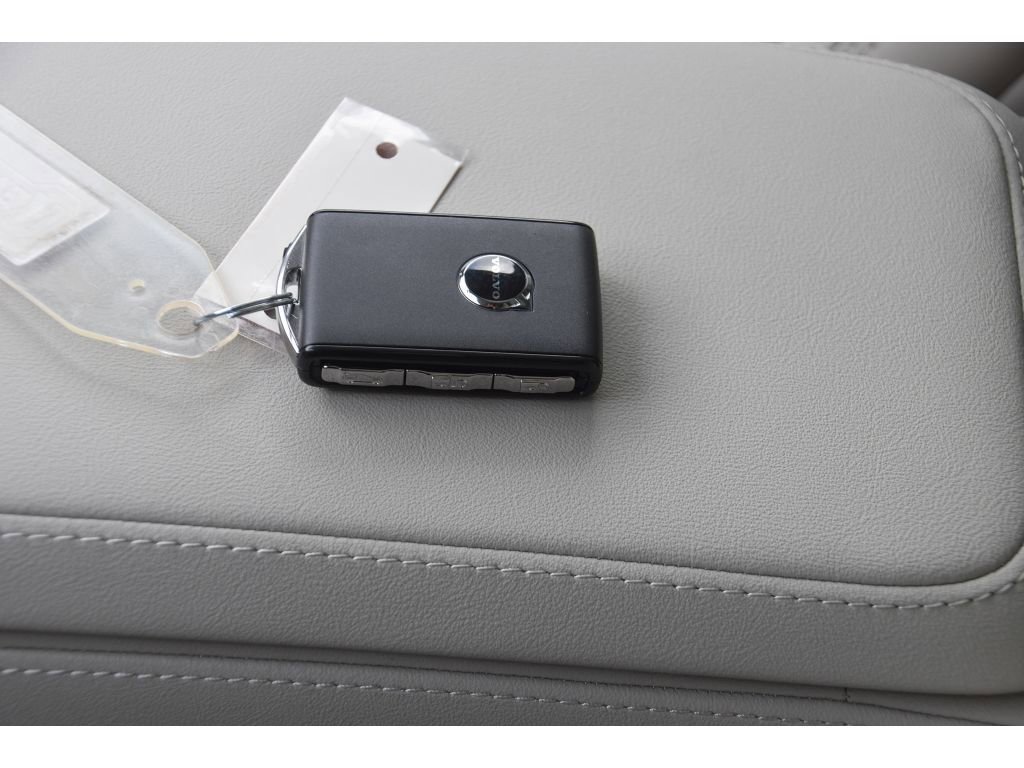 New 2026 Volvo XC90 B5 Ultra w/ Protection Package Premier image 39