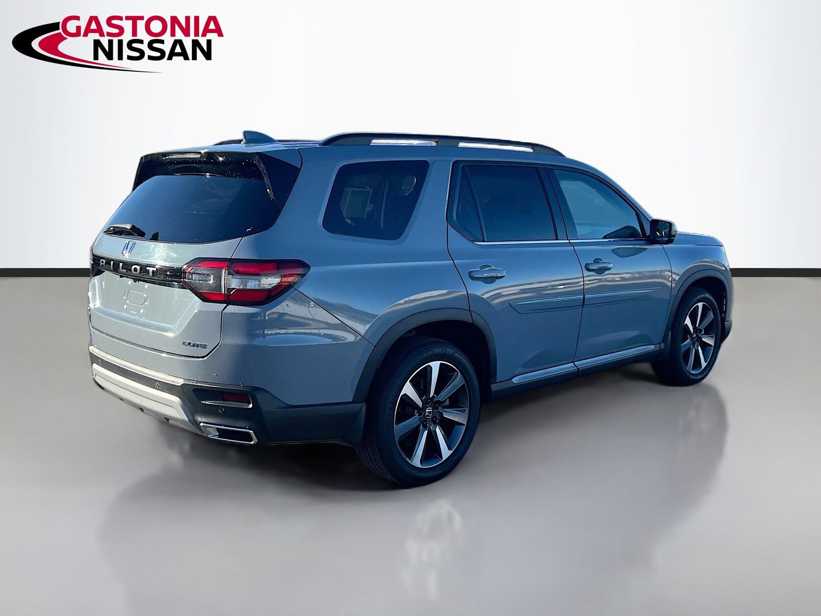 Used 2023 Honda Pilot Elite image 9