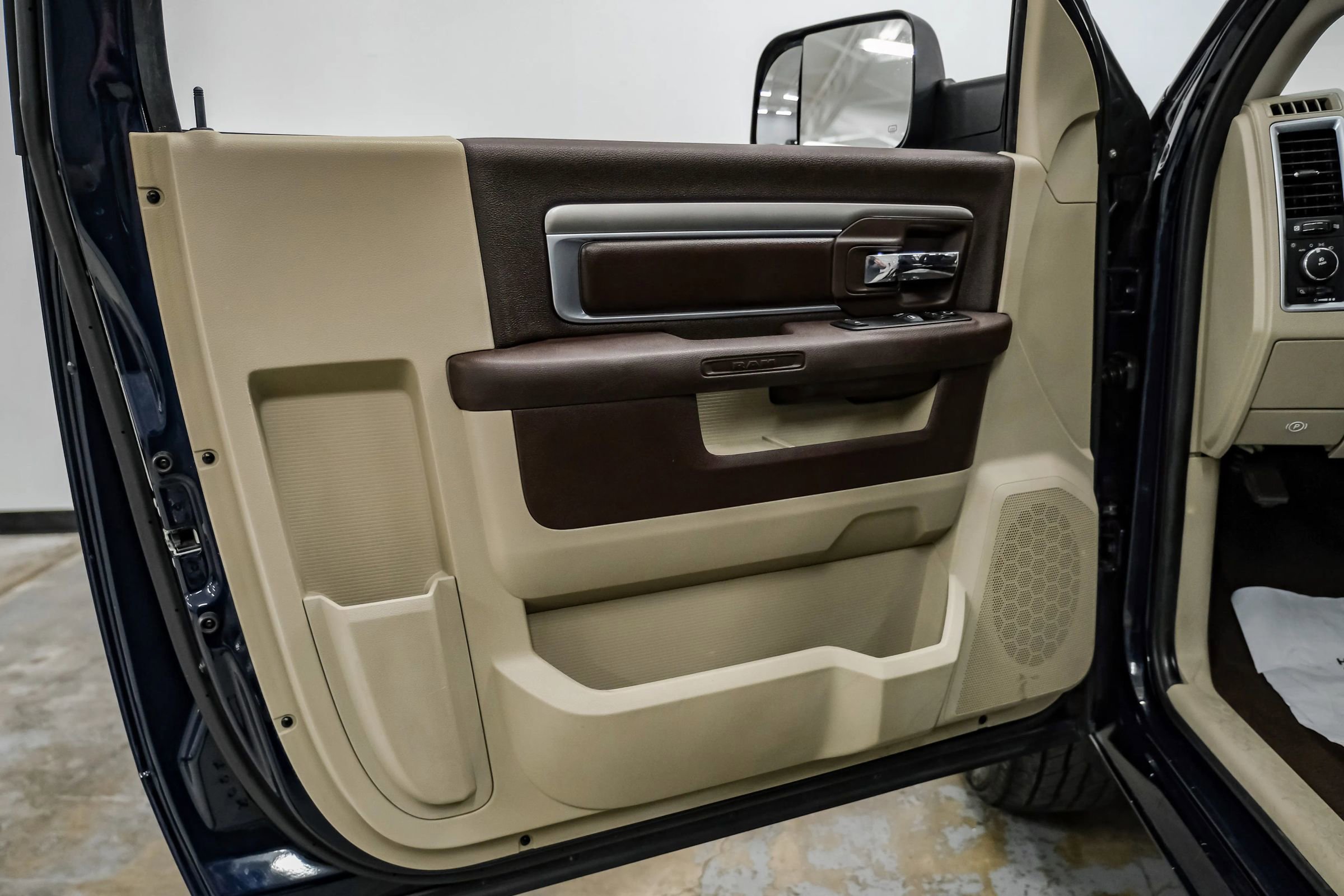 Used 2014 RAM 1500 Lone Star image 37