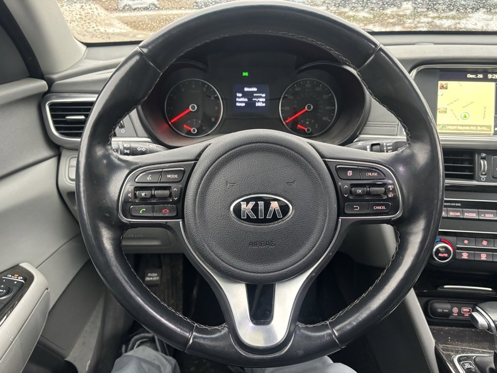 Used 2017 Kia Optima EX w/ Premium Package image 9