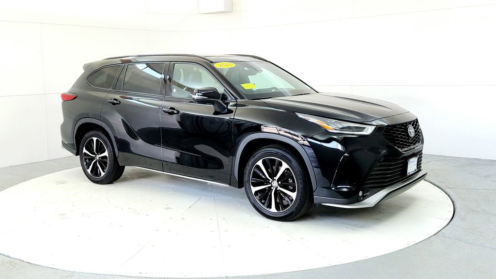 Used 2021 Toyota Highlander XSE AWD/4WD image 7