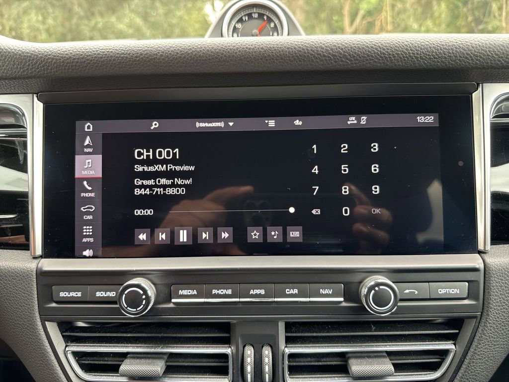 Used 2020 Porsche Macan S image 20