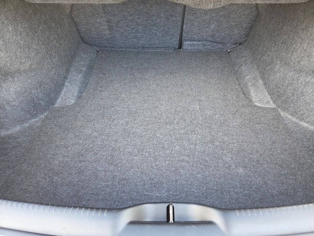Used 2023 Chrysler 300 C RWD image 19