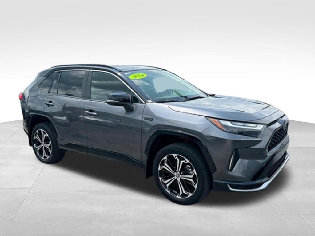 Used 2024 Toyota RAV4 XSE w/ Weather Package AWD/4WD image 10