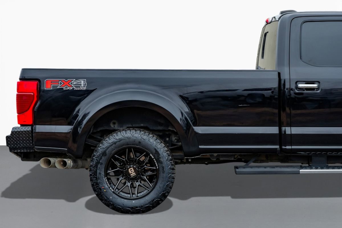 Used 2022 Ford F350 XLT w/ XLT Premium Package image 7