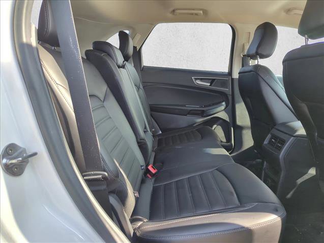 Used 2020 Ford Edge SEL image 17