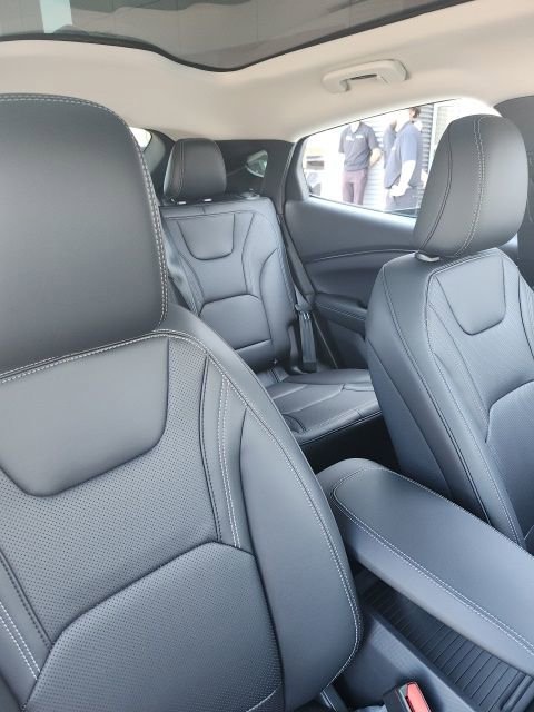 New 2025 Ford Mustang Mach-E Premium image 17