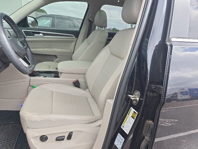 Used 2022 Volkswagen Atlas SE w/ Panoramic Sunroof Package image 8