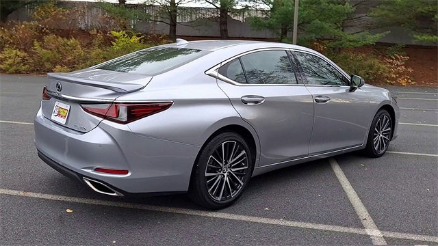 Used 2022 Lexus ES 350 w/ Premium Package image 8