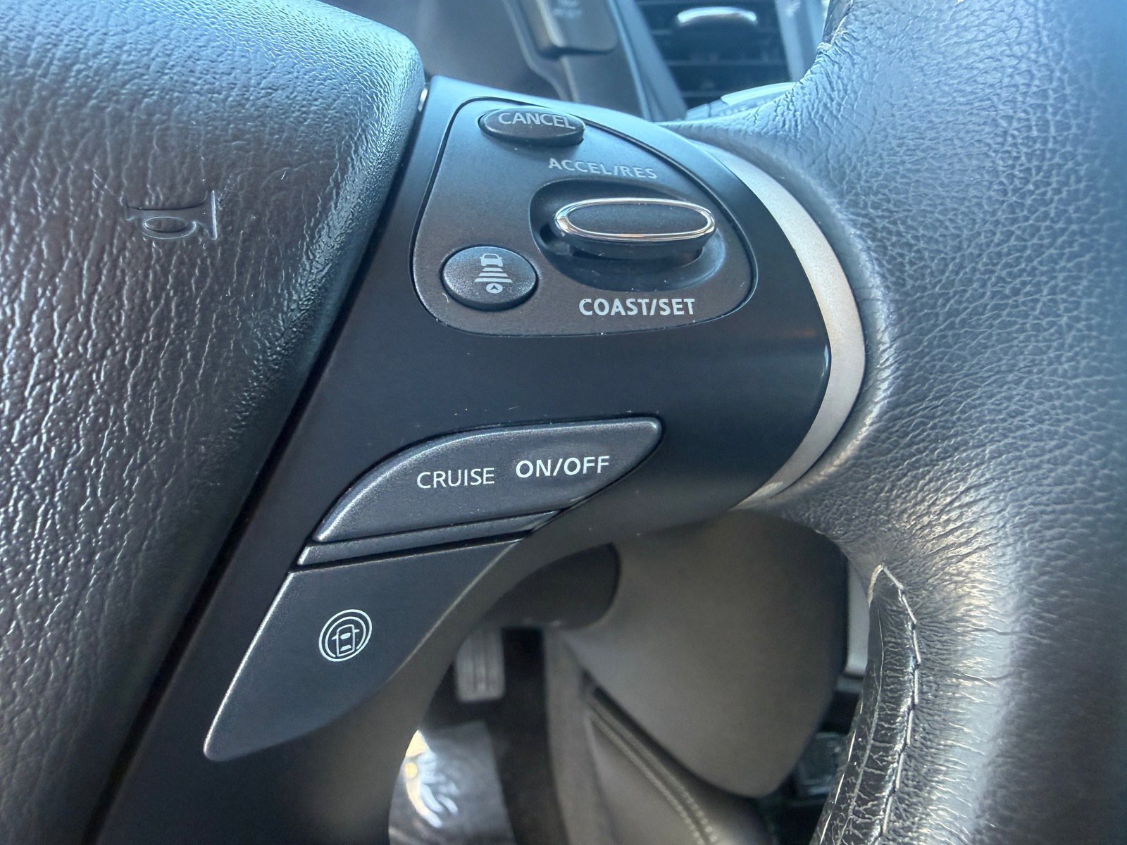 Used 2019 INFINITI QX60 Luxe w/ Essential Package image 15