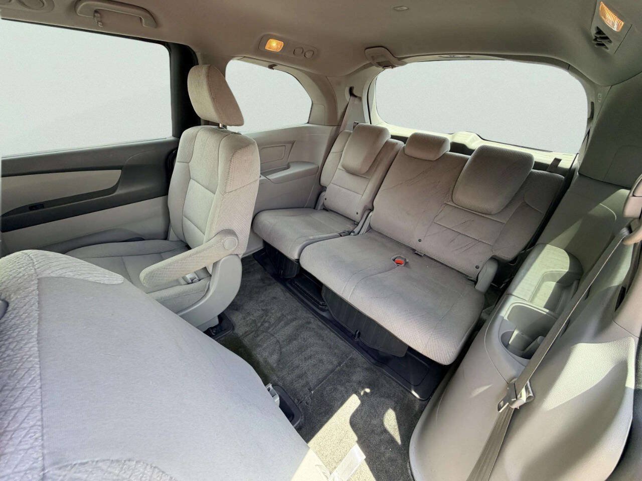 Used 2015 Honda Odyssey LX image 22