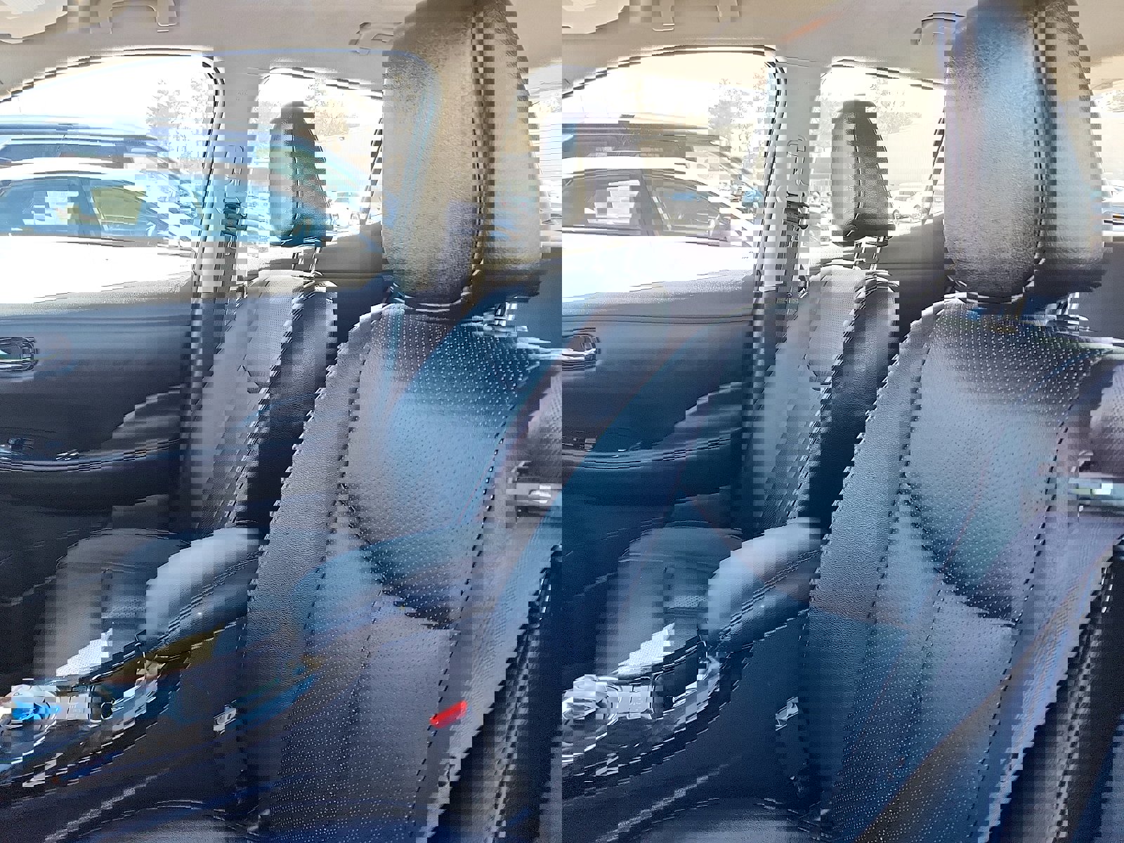 Used 2015 Nissan Leaf SL w/ Premium Package image 22