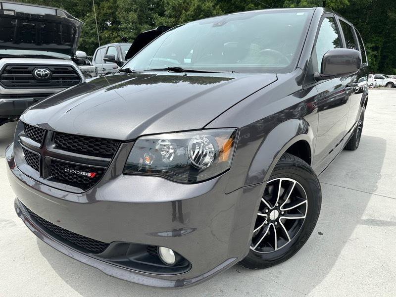 Used 2019 Dodge Grand Caravan SE FWD image 3