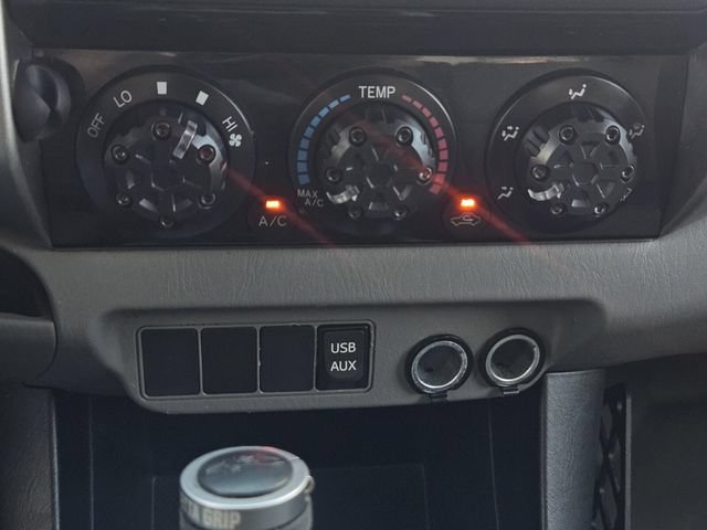 Used 2015 Toyota Tacoma PreRunner w/ SR5 Package RWD image 30
