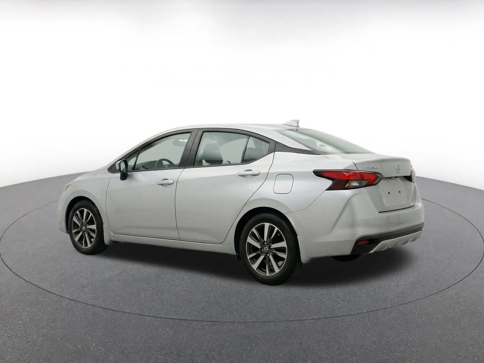 Used 2025 Nissan Versa SV FWD image 6