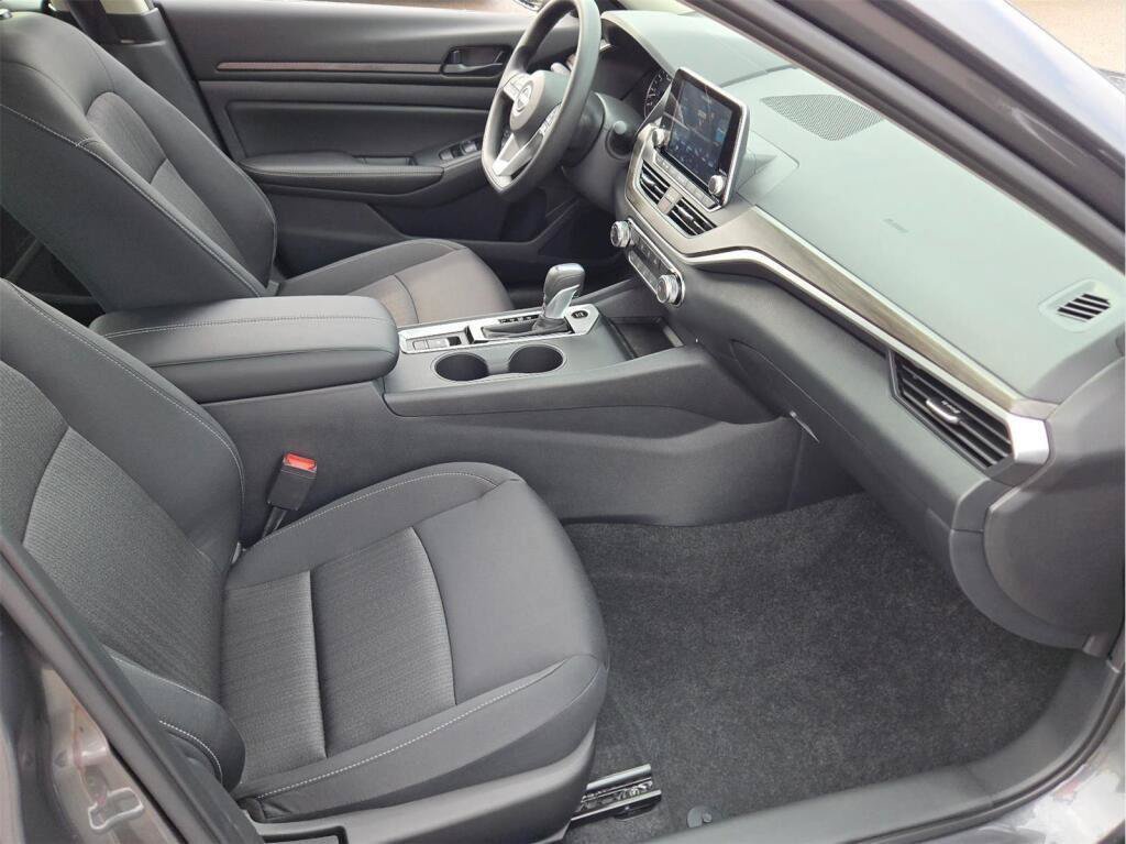 New 2026 Nissan Altima 2.5 SV AWD/4WD image 5