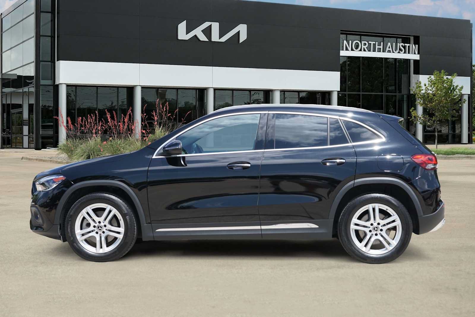 Used 2021 Mercedes-Benz GLA 250 4MATIC image 3