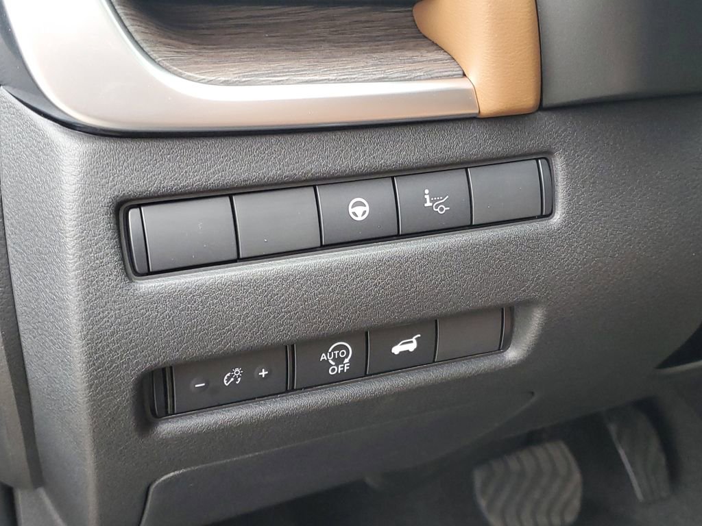 New 2026 Nissan Rogue Platinum image 15