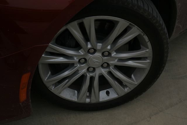 Used 2019 Cadillac XTS Luxury image 2