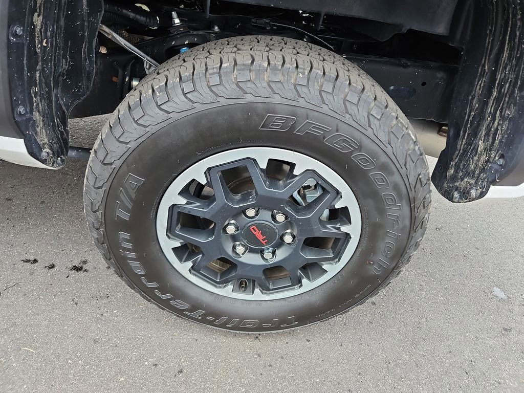 Used 2025 Toyota Tacoma TRD Off-Road image 35