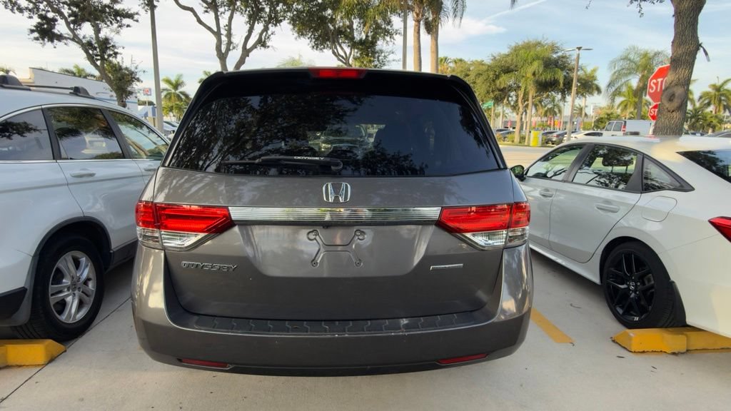 Used 2016 Honda Odyssey SE image 8