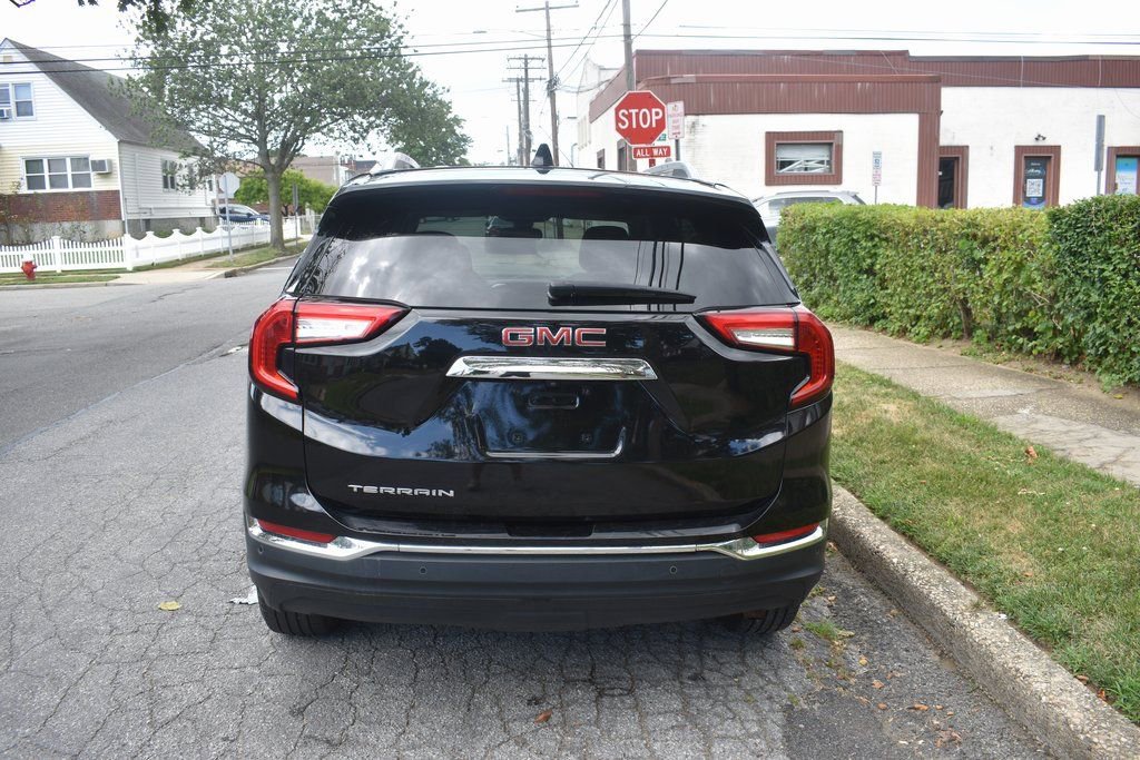 Used 2023 GMC Terrain SLT image 6