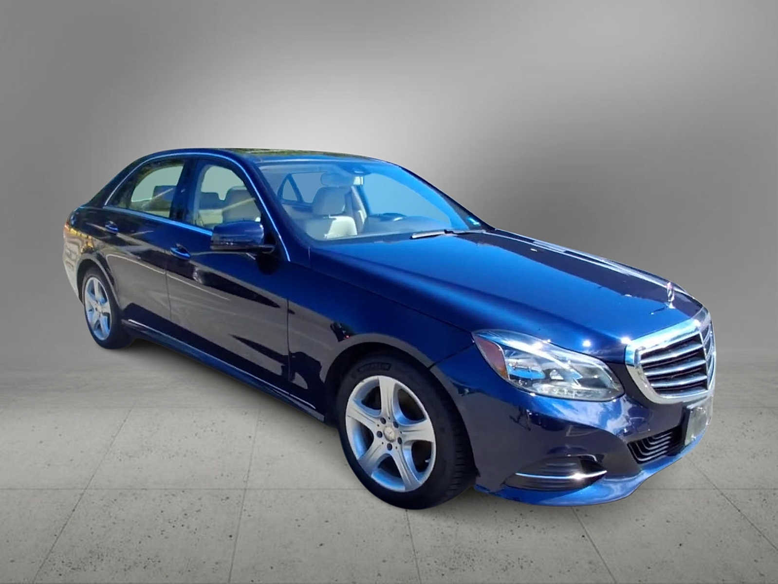 Used 2015 Mercedes-Benz E 350 4MATIC Sedan image 2