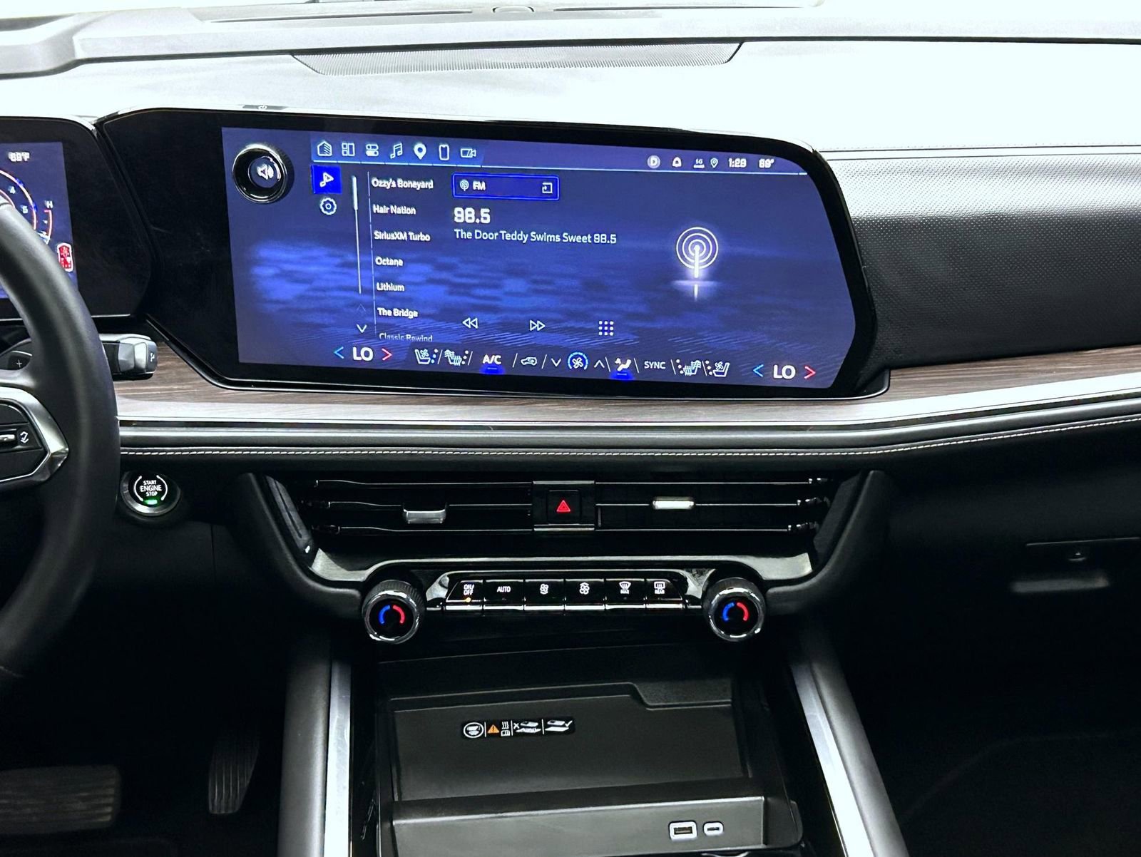 Used 2026 Chevrolet Tahoe Premier image 13