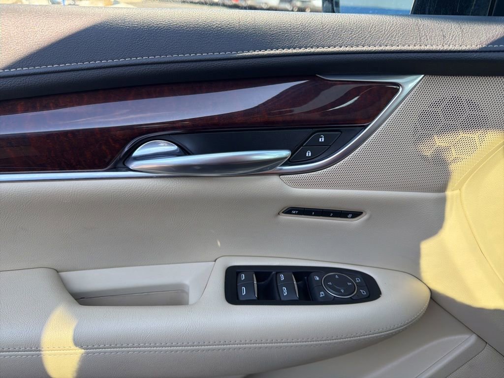 Used 2019 Cadillac XT5 Luxury image 28