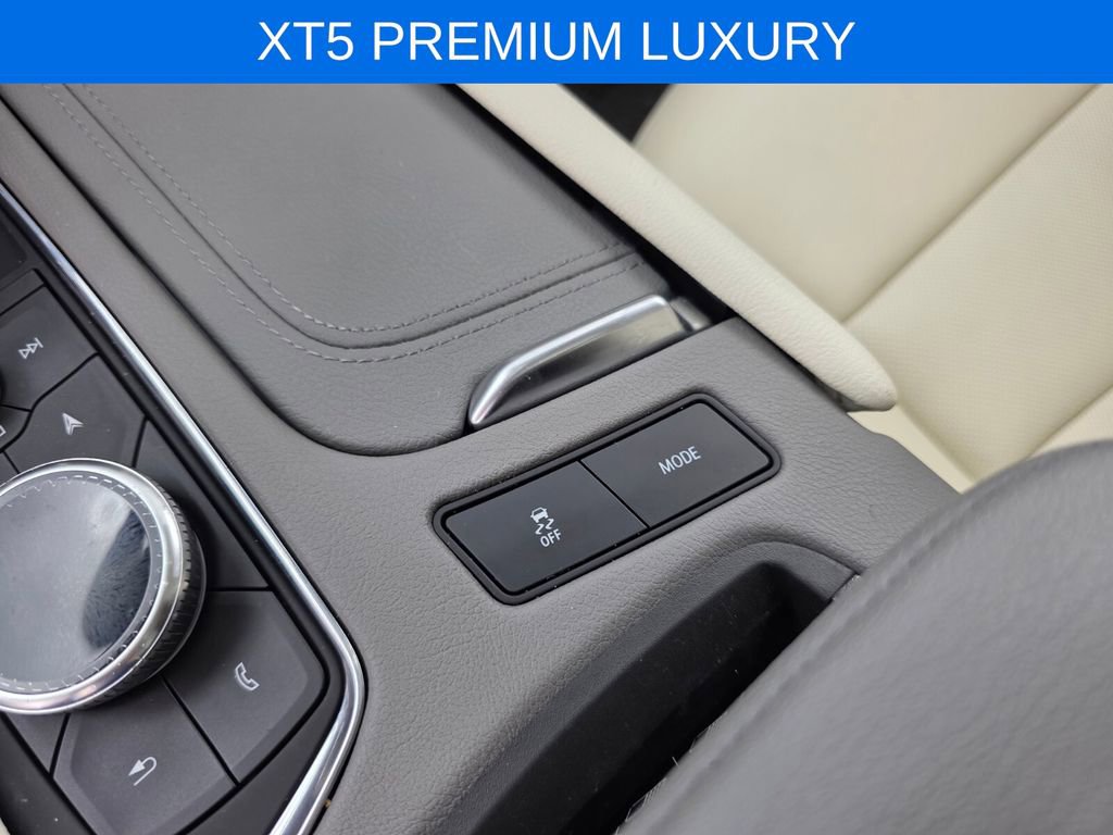 Used 2023 Cadillac XT5 Premium Luxury image 24