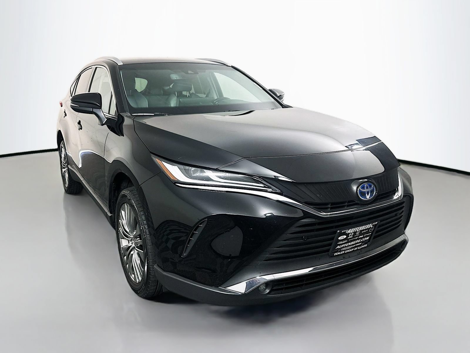 Used 2023 Toyota Venza XLE AWD/4WD image 1