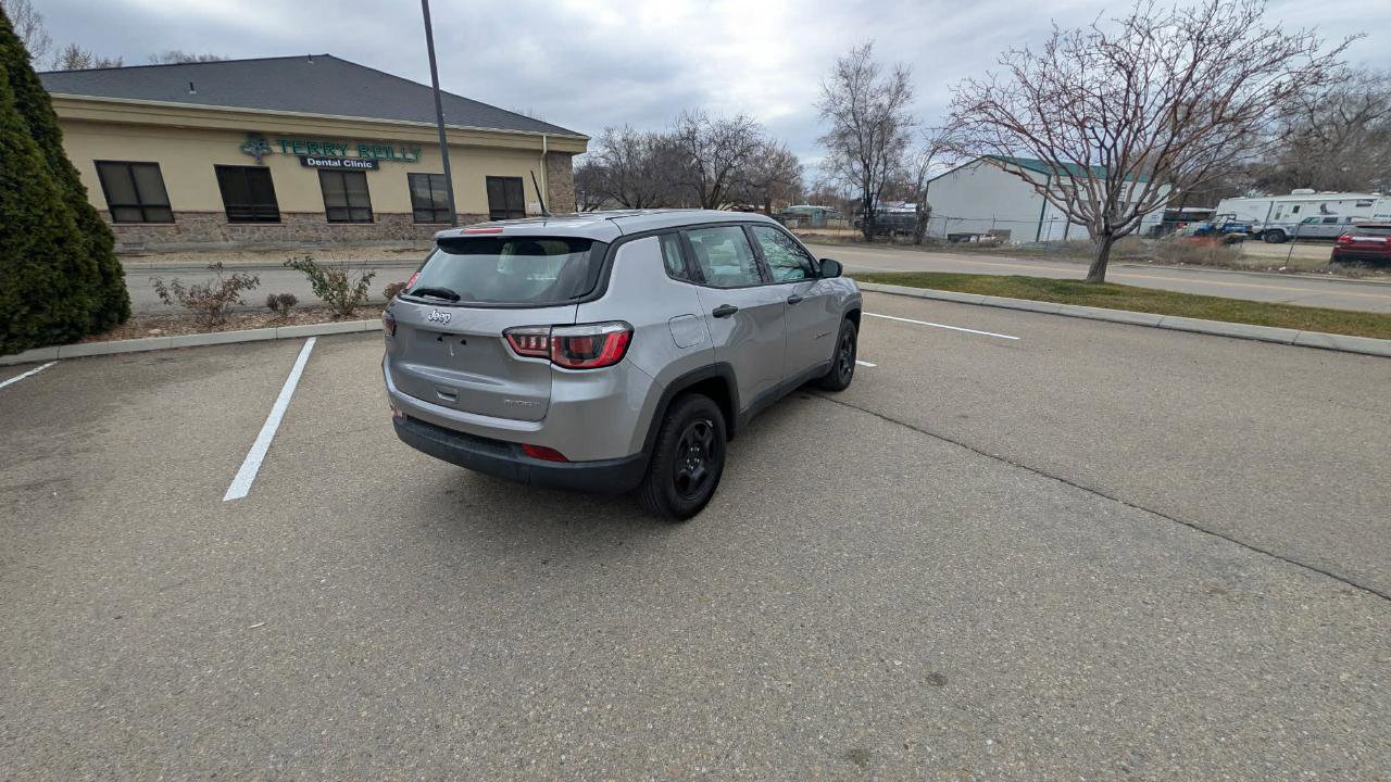 Used 2018 Jeep Compass Sport image 5