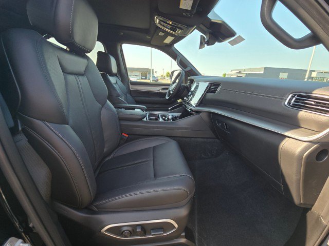 New 2025 Jeep Wagoneer Series II w/ Convenience Group I image 11