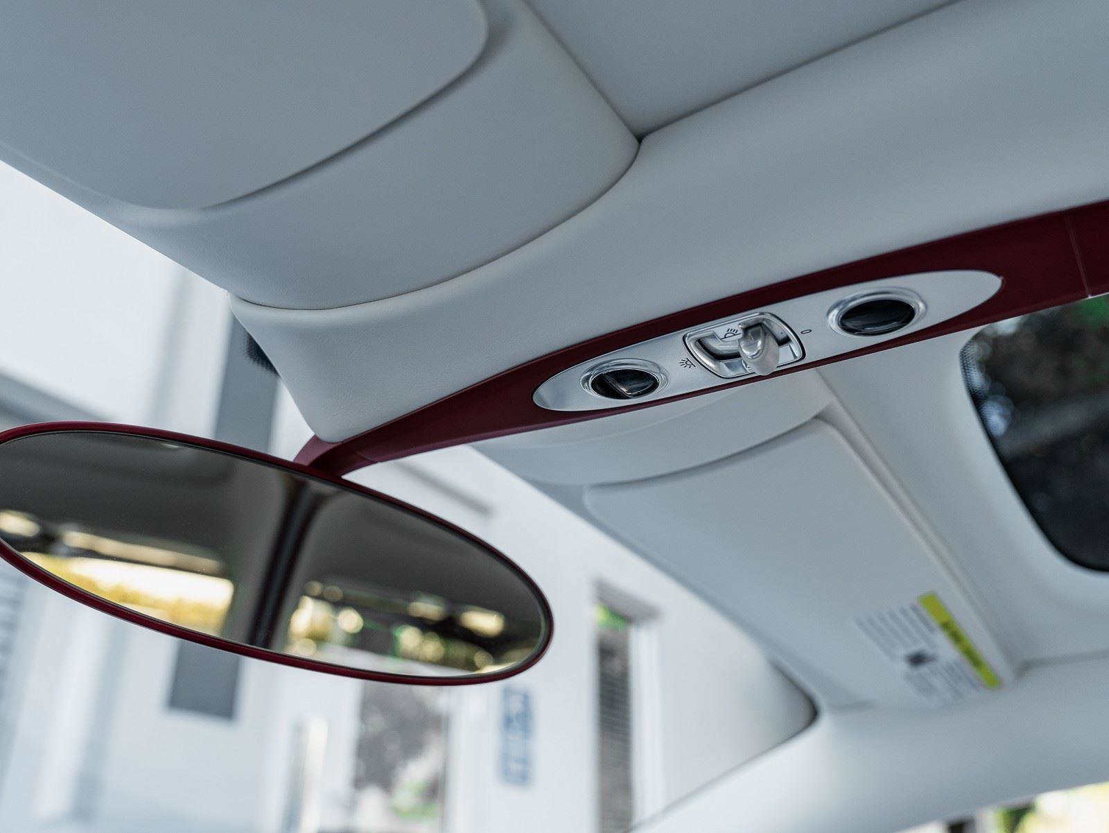 Used 2021 Bugatti Chiron image 40