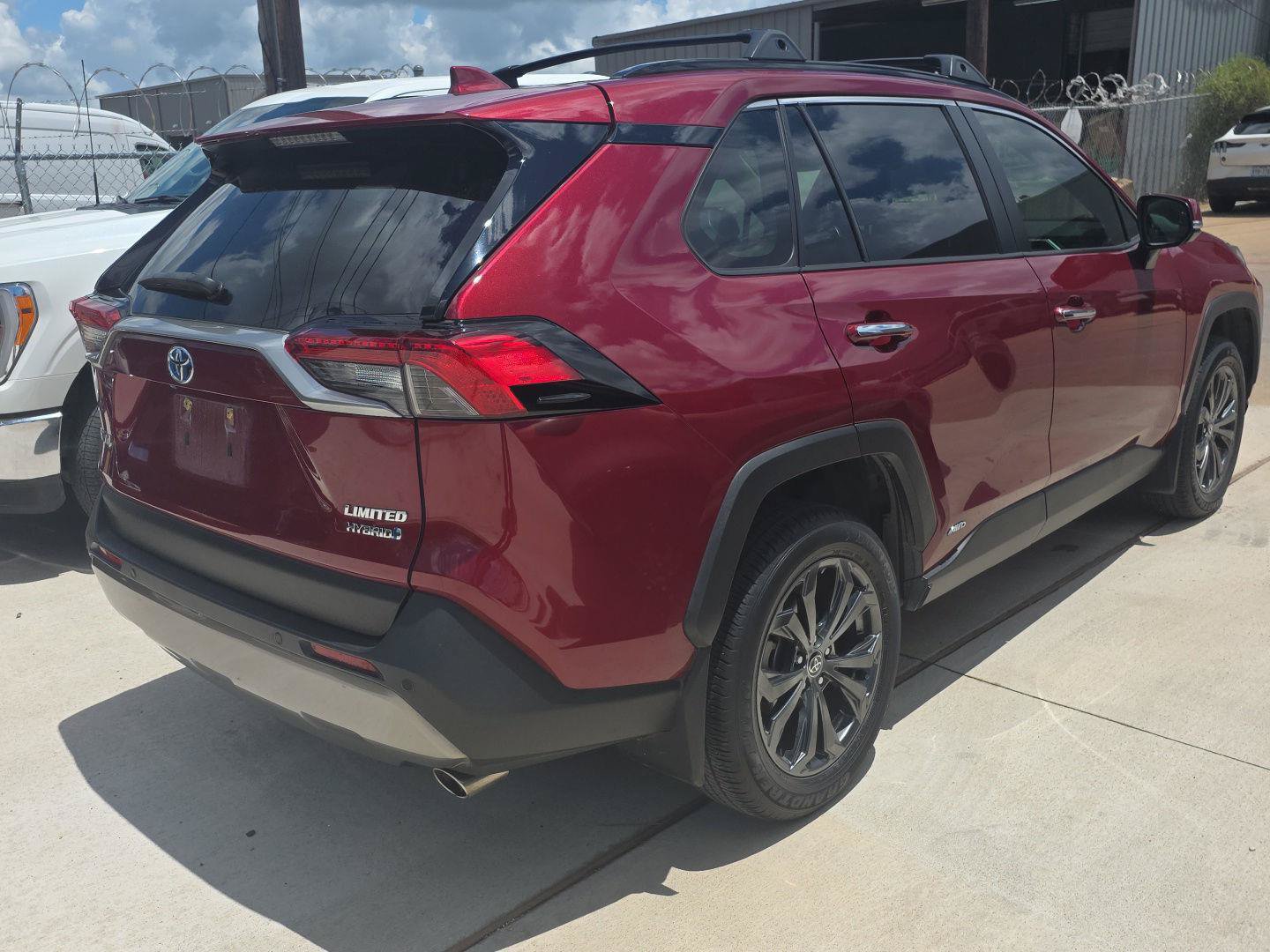 Used 2024 Toyota RAV4 Limited w/ Advanced Technology Package AWD/4WD image 6